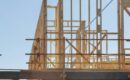 建築中の木造住宅の骨組み